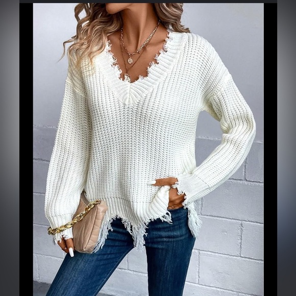 Leani Boutique Pullover Distressed Knit Sweater - Picture 7 of 12